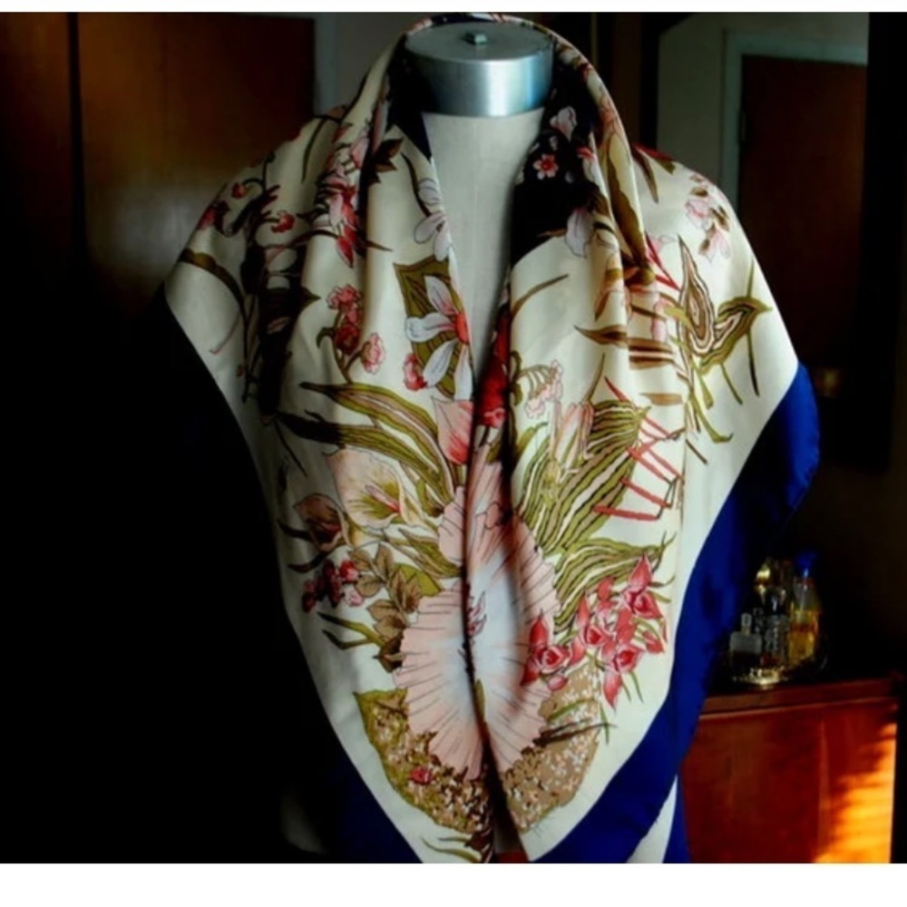 vintage '90s large 💯 silk square navy pink floral butterfly print scarf - Picture 3 of 8